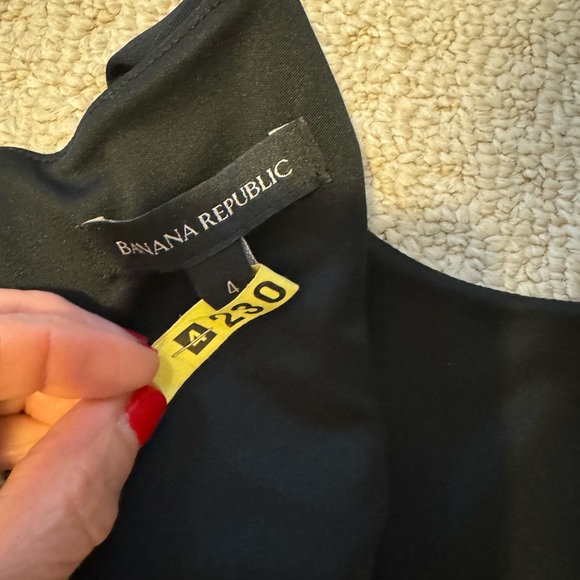 Black Dress - Picture 3 of 6